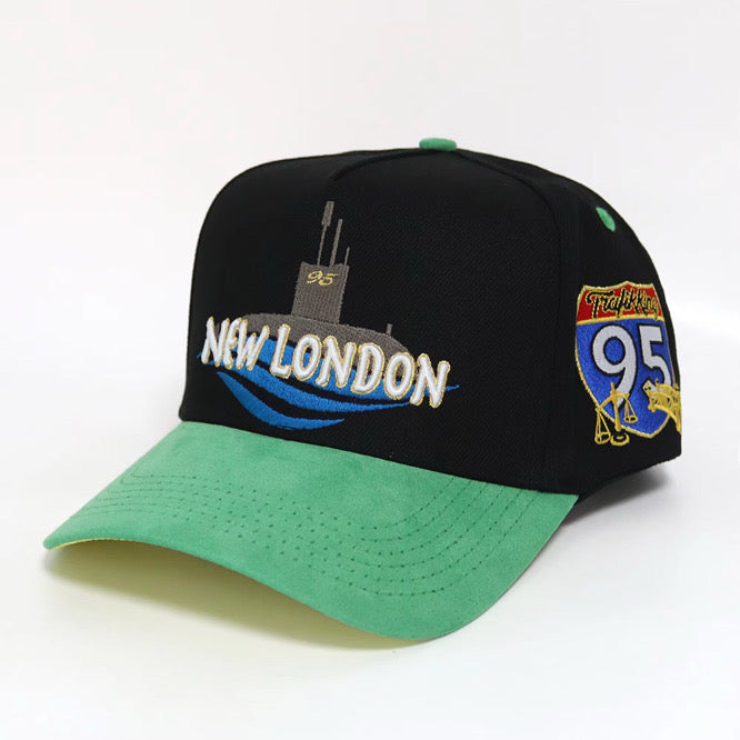 New London Men's Snapback Hat - Black/Green